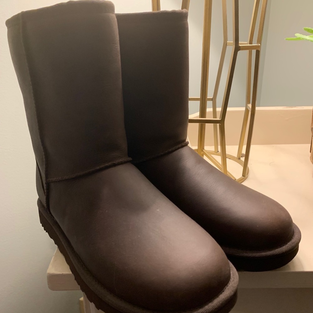 NEW UGGS